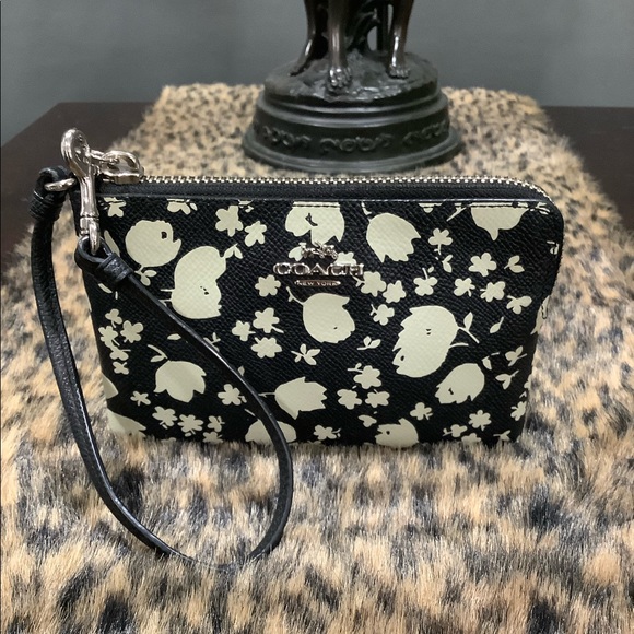 Coach Handbags - COACH FLORAL WRISTLET